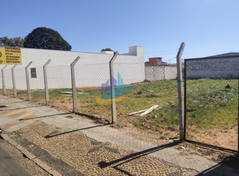 Terreno a venda no centro da cidade de Garça São Paulo (11)